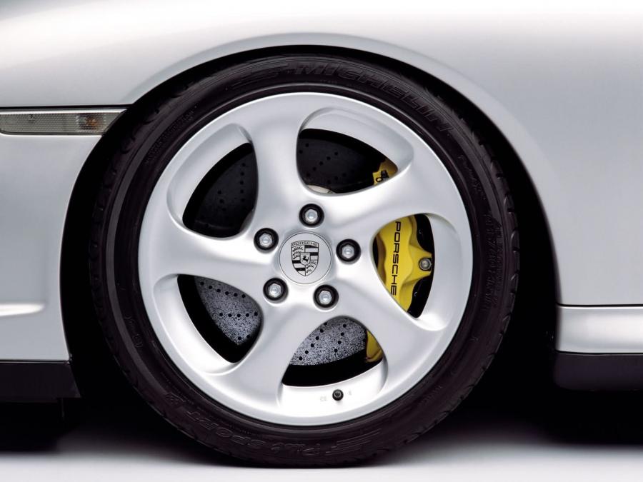  Porsche 911 GT2 2001 года  (фото 17 из 30)